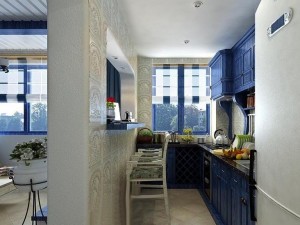 地中海风格小厨房整体定制橱柜效果图  深蓝色实木橱柜图片