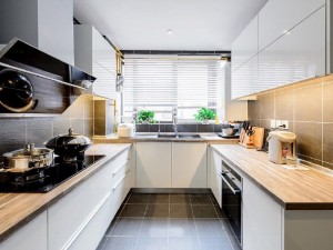 现代简约风格厨房装修效果图 白色橱柜设计图片