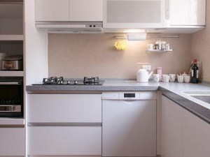 开放式白色厨房装修效果图 实用型橱柜设计图