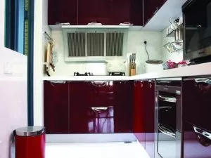 红色烤漆橱柜装修效果图 实用型橱柜设计图片
